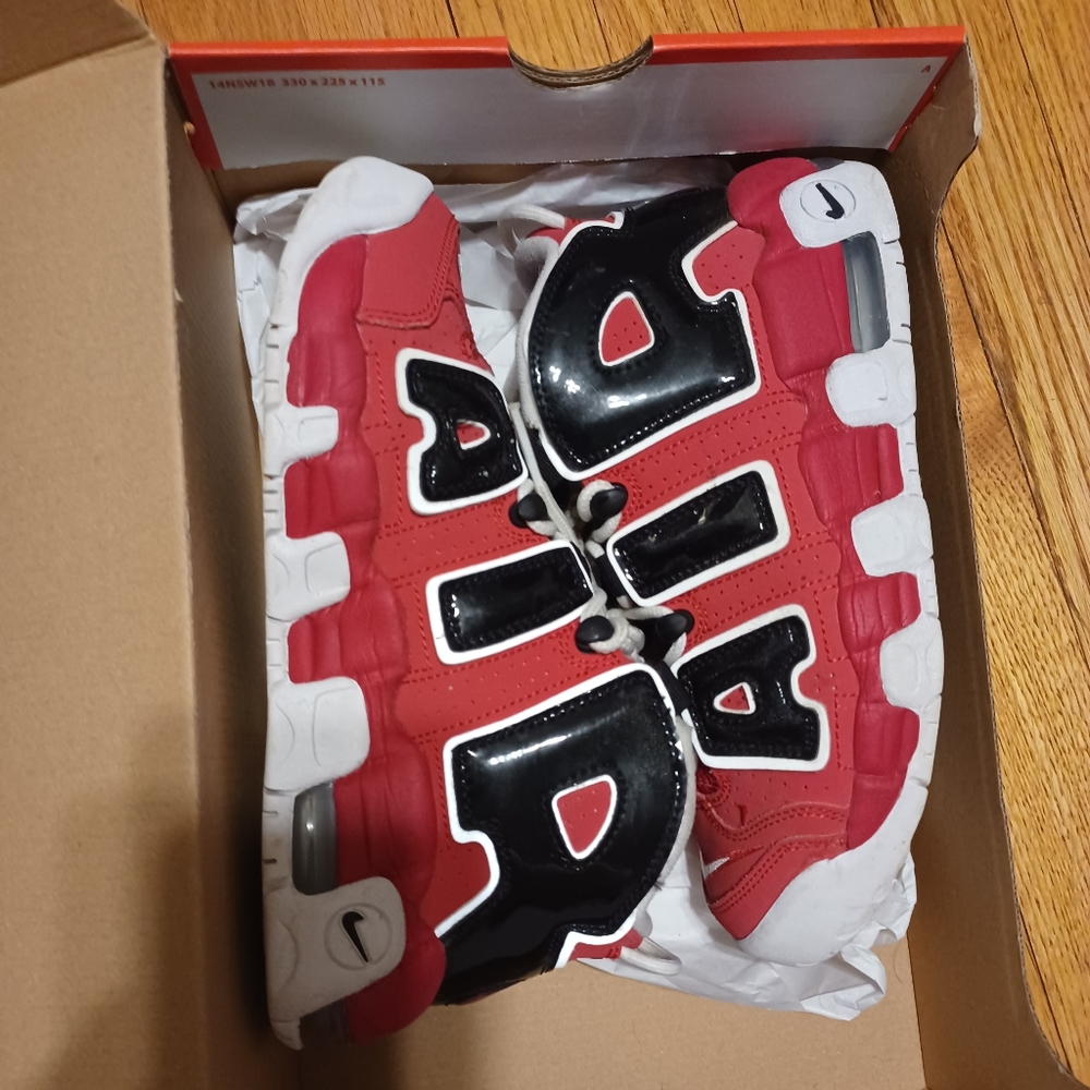 NIKE Uptempos